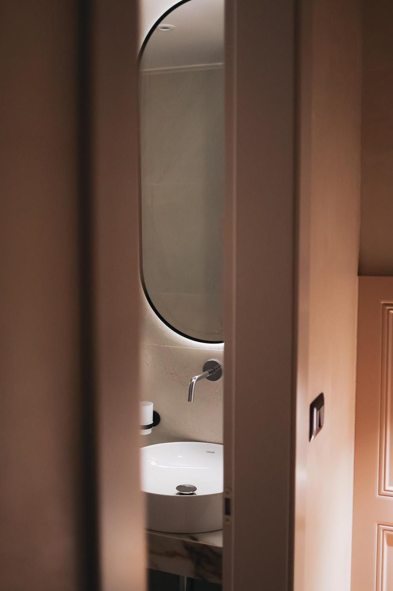 Z Art Hotel Krujë Eksteriør bilde