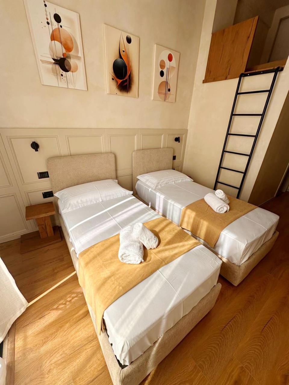 Z Art Hotel Krujë Eksteriør bilde